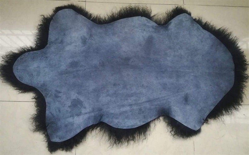 yingda1992 Genuine Tibetan/Mongolian Lambskin Sheepskin Hide Pelt Throw Area Rug Plate Wool Carpet Real Sheep Fur in Bedroom, Living Room 3.5x2Ft (Black) - Image 3